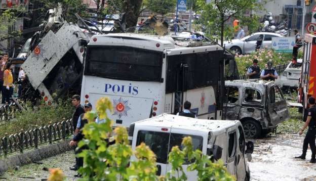 Atac cu bombă soldat cu cel puțin 12 răniți 1 atacturcia.jpg
