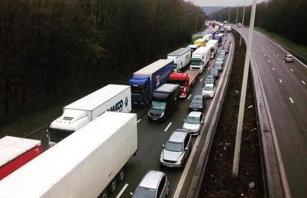 Opt români răniți într-un accident produs în Belgia 1 autostrada_7.jpg