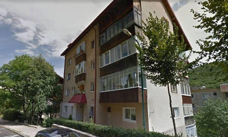BRAȘOV. Blocul cu fundația surpată, de pe strada Molidului, a ajuns ca un copil cu mai multe moașe 1 bloc-molidului.jpg