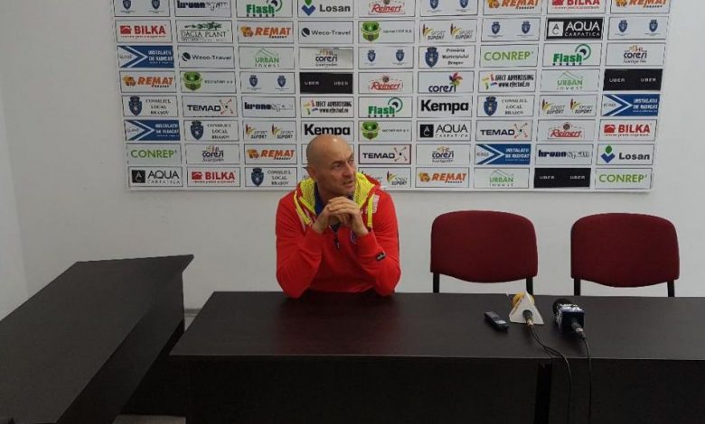 BRAȘOV. Corona joacă la Zalău. Costică Buceschi: „Avem nevoie de consistență și de maturitate pentru a putea pune probleme” 1 buceschi_8.jpg