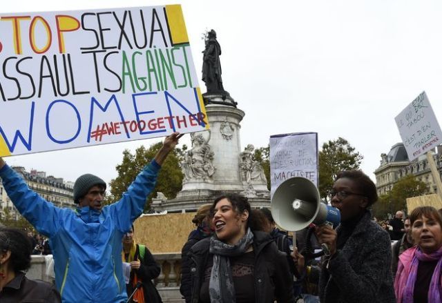 Sute de femei au protestat împotriva hărțuirii sexuale 1 paris_10.jpg