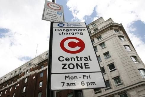 Londra introduce o taxă pentru cele mai poluante autovehicule 1 taxa.jpg