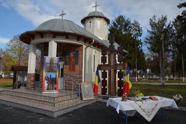 BRAȘOV. „Coloana cerului” se înalță din curtea Jandarmeriei 1 Monument_ Jandarmi (2)_243864.jpg