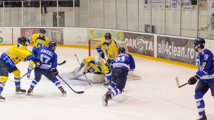 BRAȘOV. „Lupii”, învinși la penalty-uri la Miercurea Ciuc 1 ciuccorona_3.jpg