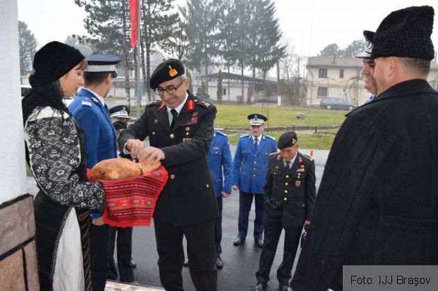 BRAŞOV. Delegaţie din Turcia, în vizită la Jandarmeria Braşov (GALERIE FOTO) 1 delegatie turcia 3_244274.jpg