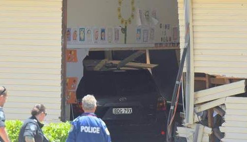 2 MORȚI, 21 DE RĂNIȚI. O mașină a intrat într-o școală!!! 1 masina_10.jpg