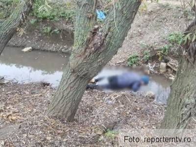 Bărbat găsit mort într-un pârâu 1 mortparau.jpg