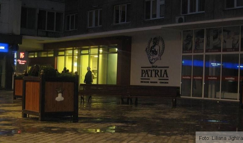 BRAȘOV. Doi profesori universitari cântă la „Patria” 1 patriaseara.jpg