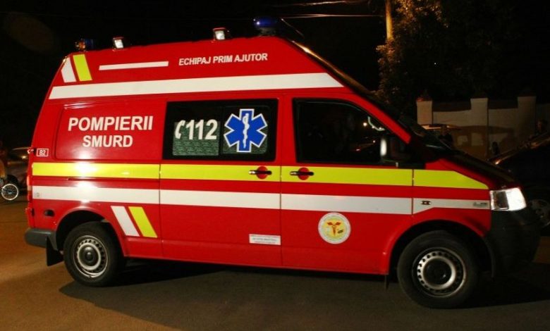 BRAŞOV. A făcut accident rutier, pe fondul accidentului vascular suferit în timp ce se afla în trafic 1 smurd_15.jpg