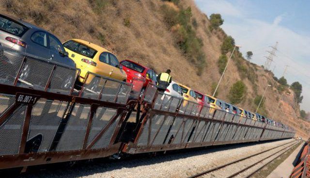 tren-cu-masini.jpg