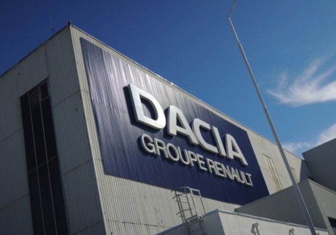 uzina-dacia_2.jpg