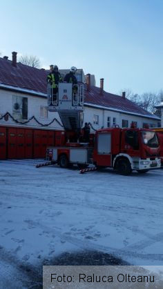 BRAŞOV. O autoscară de 600.000 de euro, noua dotare a Inspectoratului pentru Situaţii de Urgenţă 1 20171220_130007_245453.jpg