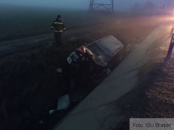 BRAȘOV. Autoturisme ieșite în decor, între Codlea și Ghimbav (FOTO) 1 IMG-20171227-WA0010_245707.jpg