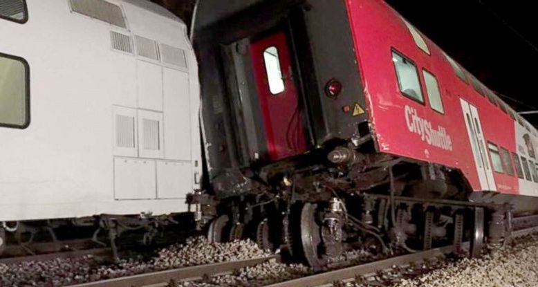 Două trenuri s-au ciocnit în Austria 1 austria-train-collision.jpg