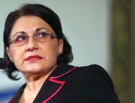 Ministrul Educației „dinamitează” admiterea în liceu! 1 ecaterina-andronescu_3.jpg