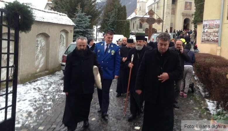 BRAȘOV. Crucea șaguniană pentru un preot nonagenar și Cvintetul Anatoly 1 img-0349_2.jpg