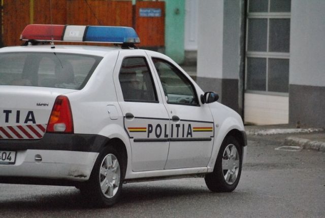 O patrulă de Poliție a fost atacată cu bâtele 1 patrula.jpg