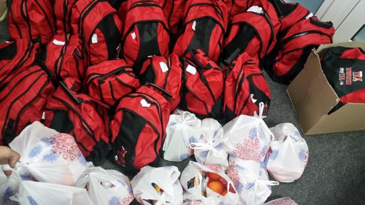 BRAȘOV. Moș Crăciun a plecat cu sacul plin pe la copiii din centrele de plasament 1 sacul2_245563.jpg