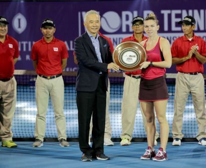 Simona Halep a primit un cec de 800.000 de dolari după victoria de la Hua Hin 1 simona.jpeg