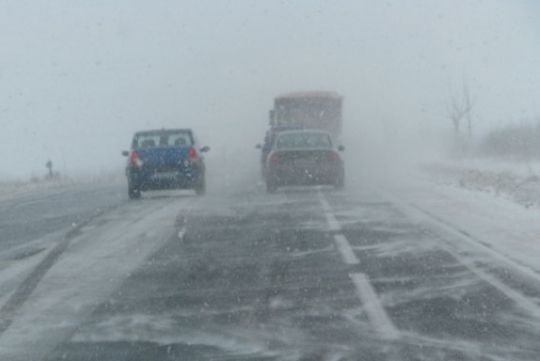 Ninsoare abundentă pe autostrada A3 1 zapada_7.jpg
