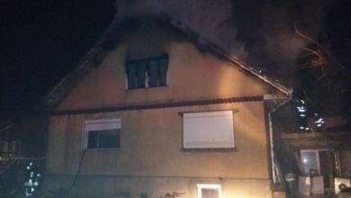 BRAȘOV. Explozie în noaptea de Revelion, de la o sobă. Tot la trecerea dintre ani, incendiu la o casă din Râșnov 8 IMG-20180101-WA0005_245827.jpg