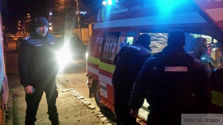 BRAŞOV. MISIUNE DIFICILĂ! Septuagenar salvat de jandarmi dintr-o prăpastie unde a stat inconştient peste noapte 1 batran salvat_246151.jpg