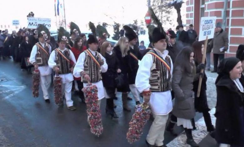 BRAȘOV. Festivalul cetelor de feciori şi fete din Ţara Făgăraşului 1 cetefeciori.jpg