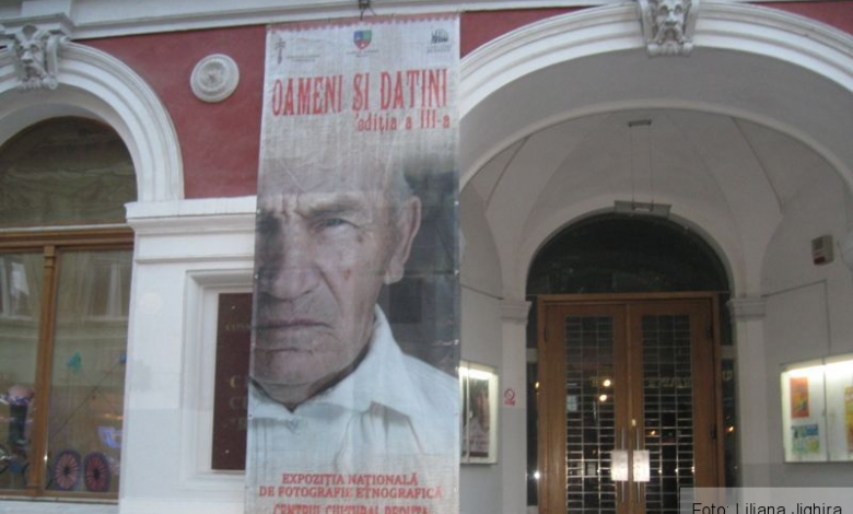 BRAȘOV. „Oameni și datini” în expoziție 1 img-6887_2.jpg