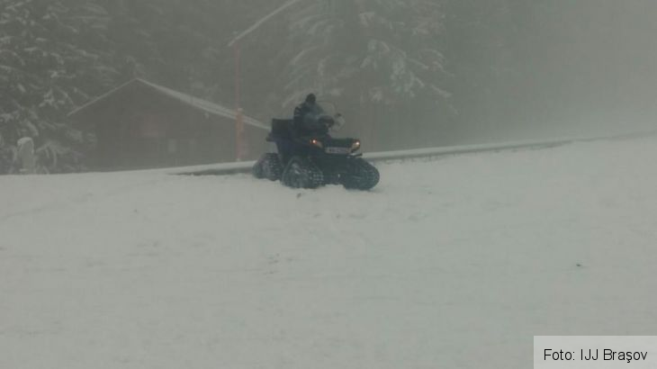 BRAȘOV. Trei tineri sunt căutați de jandarmi și salvamontiști în Masivul Postăvarul 1 jandarmi montani 6_246657.jpg