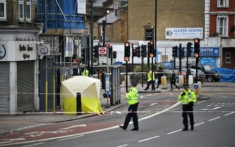 Patru crime în prima zi a anului 1 londra.jpeg
