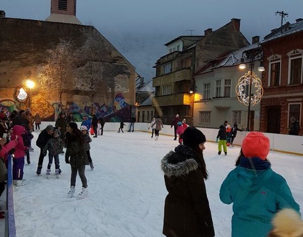 Crăciun și pe patine, la BRAȘOV, cu acces GRATUIT 1 patinoar_4.jpg