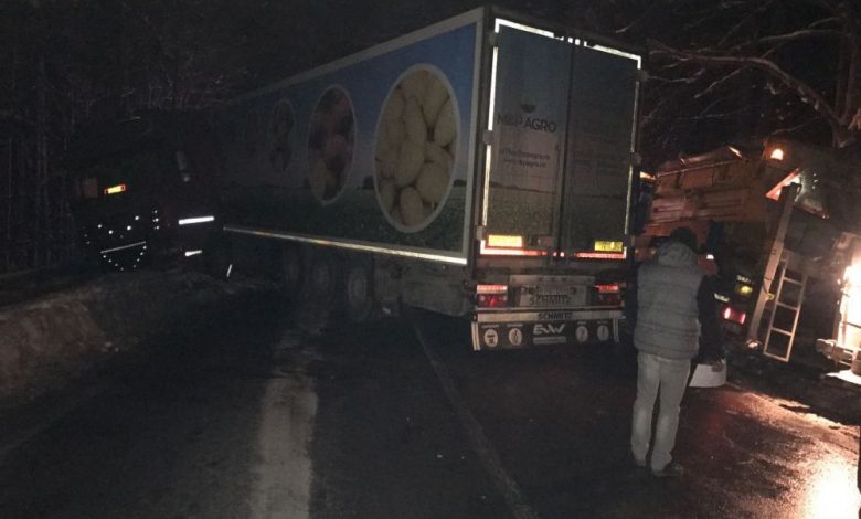 DN1A BRAȘOV-Ploiești, blocat de TIR-uri implicate în două evenimente rutiere 1 tiruridn1a.jpg