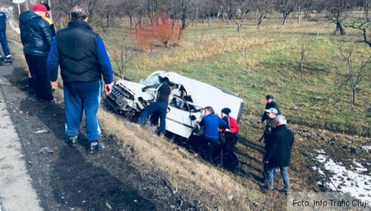Autoutilitară înmatriculată în Anglia, implicată într-un accident grav, pe DN 1C (foto) 1 accident dn 1c_247367.jpg