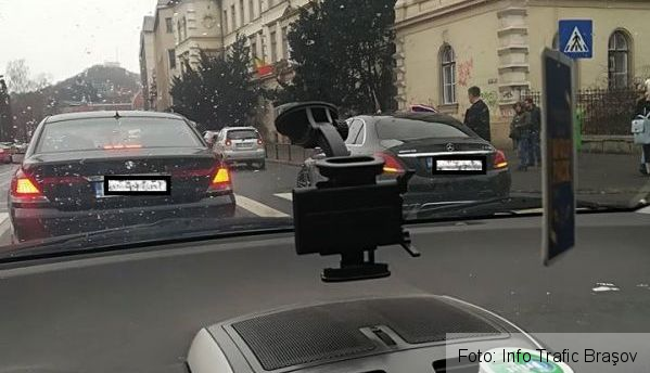 Update. BRAŞOV, Un şofer în vârstă de 79 de ani, vinovat de accidentul de lângă Aro Palace 1 accidentaro_2.jpg