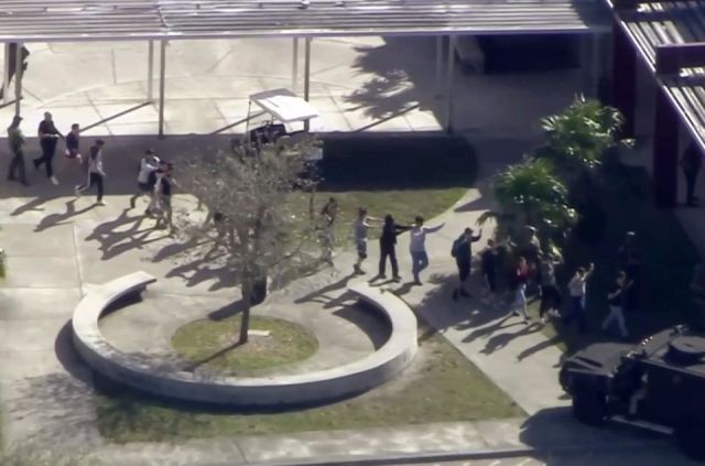 Împușcături la un liceu din Florida. Zeci de răniți 1 florida_2.jpg