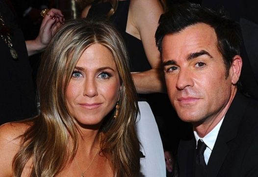 Jennifer Aniston divorțează 1 jenniferaniston.jpg