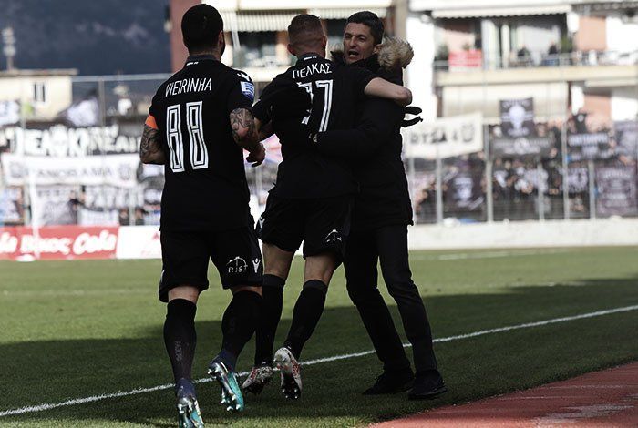 Lucescu jr. RĂMÂNE în vârf!!! 1 lucescu_8.jpg