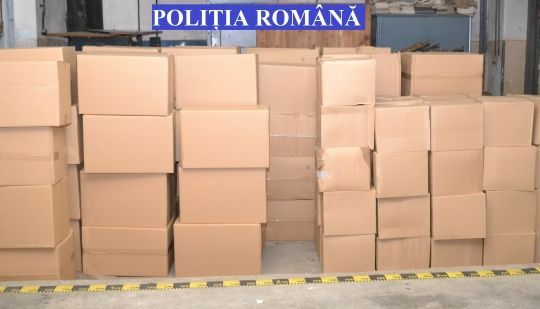 O autoutilitară și peste 1,4 milioane de țigări, confiscate de polițiști (foto) 1 tigariconfiscate.jpg