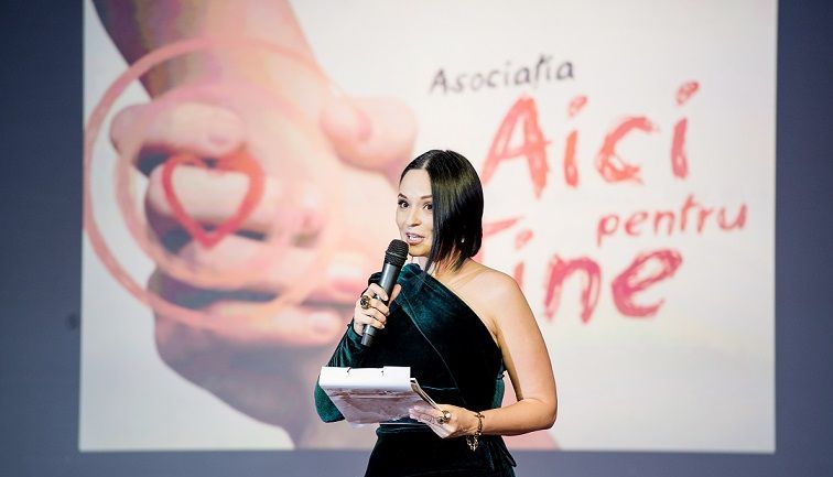 BRAȘOV. Tablou licitat cu 10.000 de lei la Gala de caritate „Aici pentru Tine” 1 vio-8187.jpg
