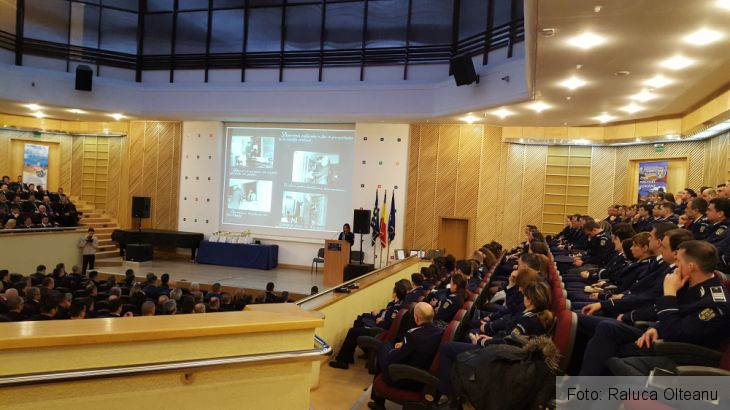 BRAŞOV. Purtătorul de cuvânt al IJP Braşov, avansat în grad, cu ocazia Zilei Poliţiei Române 1 20180323_101659_001_249289.jpg
