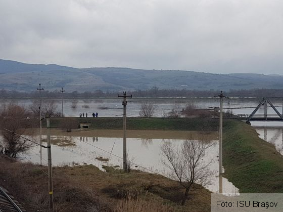 BRAŞOV. Pompierii care acţionau la inundaţiile din Zizin, „ţinte” ale rromilor 1 IMG-20180315-WA0014_248855.jpg