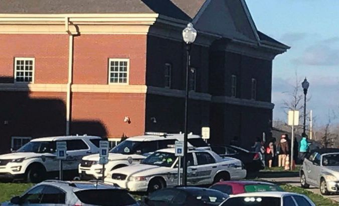 Un nou atac armat la un liceu american 1 alabama.jpg