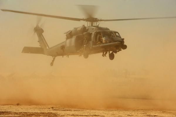 Update. Șapte soldați americani au murit în Irak 1 elicopter_15.jpg