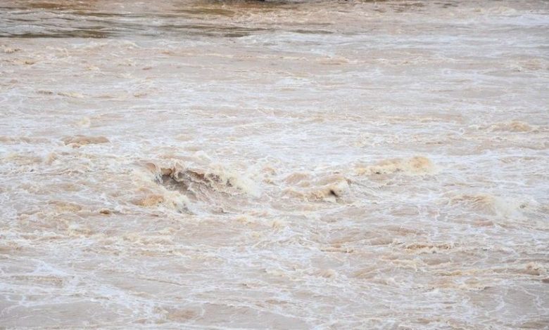 BRAȘOV. Cod ROȘU hidrologic, pe râul Tărlung! Atenționare nowcasting Cod Portocaliu pentru mai multe localități! 1 inundatie.jpg