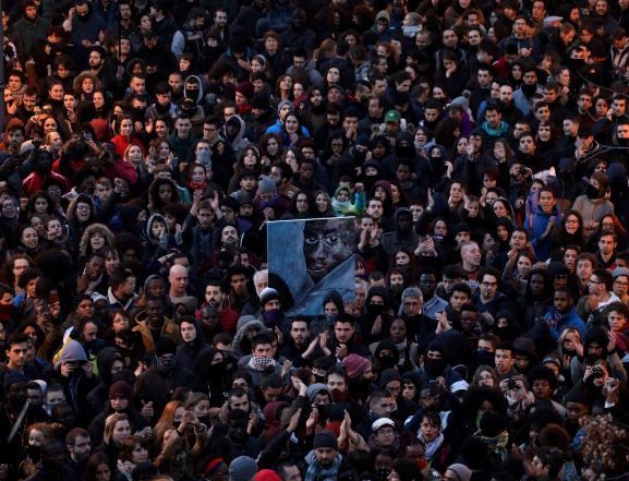 Zece polițiști au fost răniți la Madrid 1 madrid_8.jpg