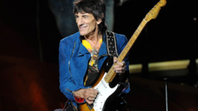 rollingstones-ronniewood_2.png