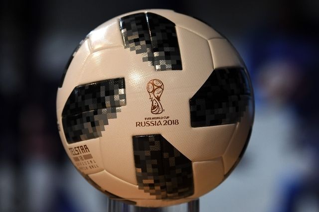 Primele CRITICI privind balonul Cupei Mondiale de fotbal - Rusia 2018!!! 1 telstar.jpg
