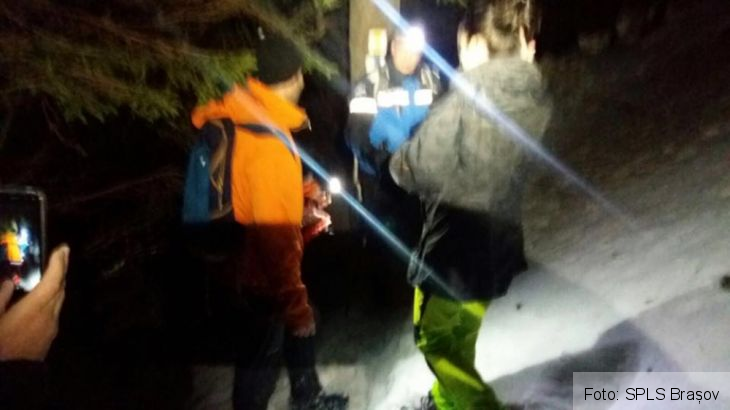 BRAȘOV. Intervenție în această seară, în Masivul Postăvarul, pentru recuperarea unor turiști rătăciți, obosiți și speriați de animalele sălbatice (FOTO) 1 turisti rataciti_248656.jpg