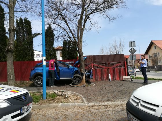 BRAŞOV. Accident în Tractorul (FOTO) 1 30582241_1009625819202978_1826391411914702848_o_250124.jpg