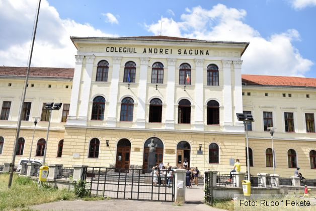 ColegiulAndreiSaguna3_217493.JPG